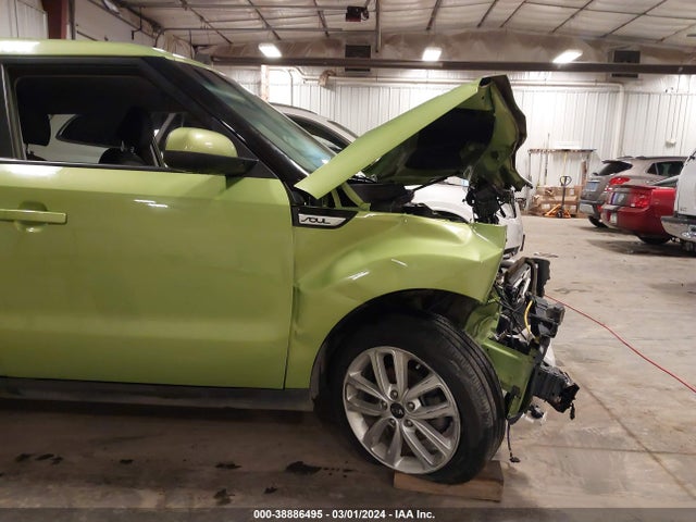 KIA SOUL + 2018 KNDJP3A57J7898293 Image 19