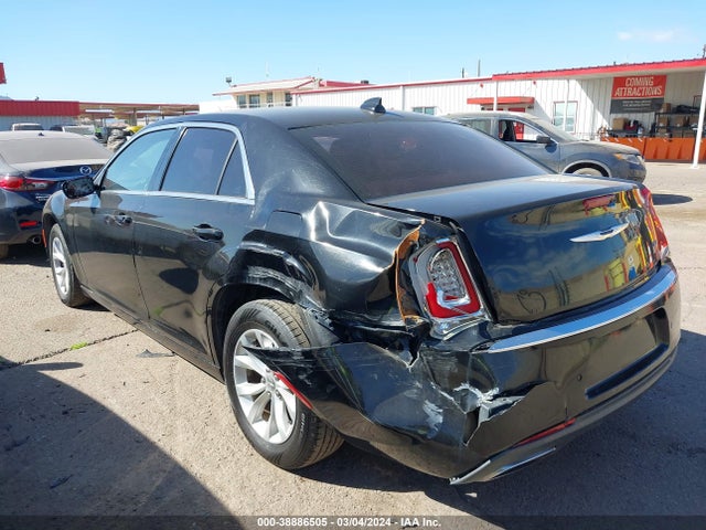 Chrysler 300 Limited 2015 2C3CCAAG8FH820387 Image 3