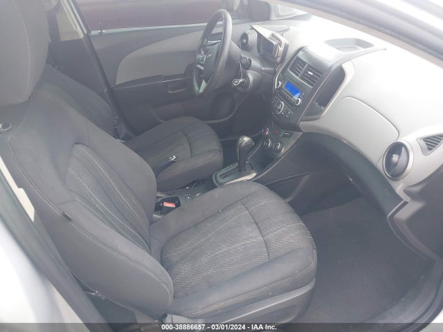 Chevrolet Sonic Lt Auto 2014 1G1JC5SH1E4184787 Image 5