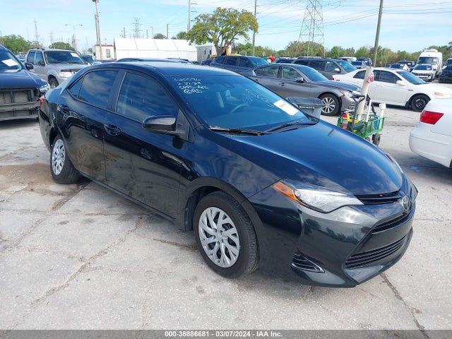 Toyota COROLLA LE 2017 5YFBURHE4HP643289 Image 1