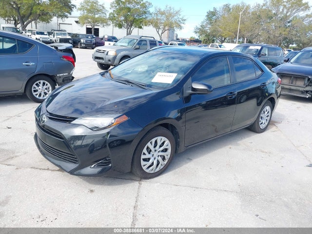 Toyota COROLLA LE 2017 5YFBURHE4HP643289 Image 2