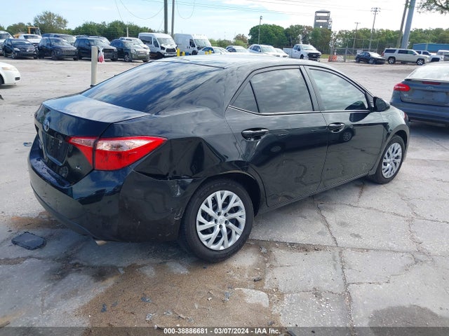 Toyota COROLLA LE 2017 5YFBURHE4HP643289 Image 4