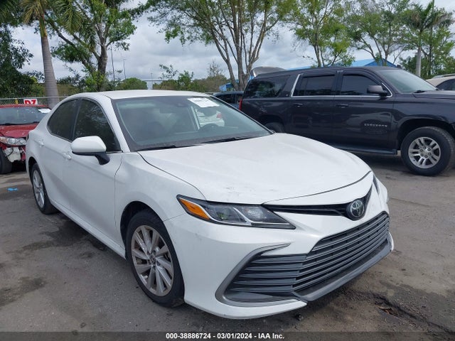 Toyota CAMRY LE 2023 4T1C11AK6PU798521 головне зображення