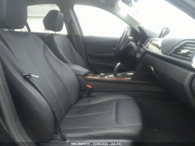 WBA8E5G59GNT93820 BMW 320i Xdrive