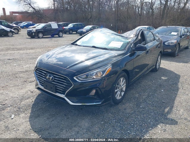 Hyundai SONATA SE 2018 5NPE24AF5JH657987 Image 2