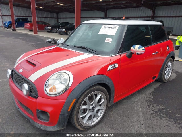 2008 MINI COOPER S WMWMF73518TV34714 Photo 1
