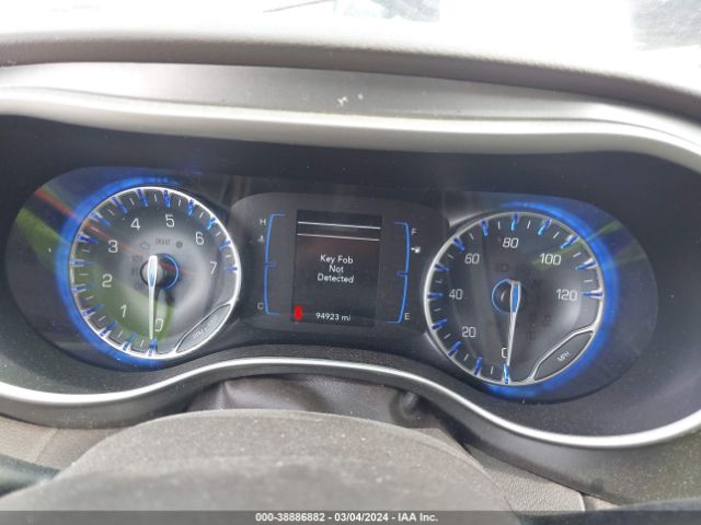 2C4RC1DGXMR520522 Chrysler Voyager Lxi