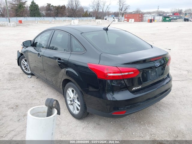 Ford FOCUS SE 2015 1FADP3F22FL247492 Image 3