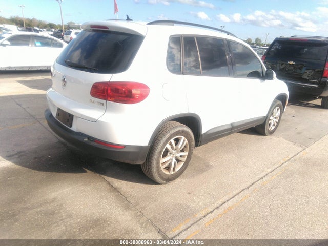 WVGAV7AX7GW599122 Volkswagen TIGUAN S