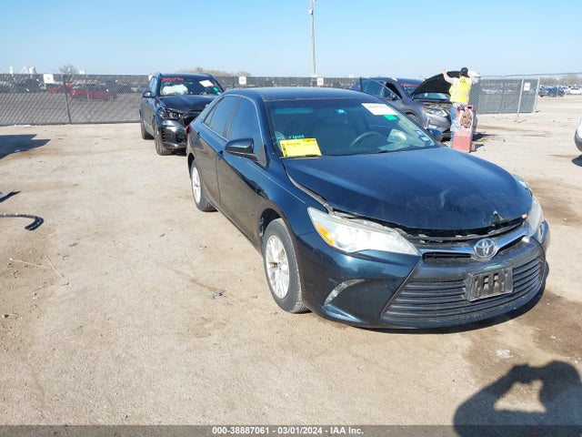 Toyota CAMRY LE 2016 4T4BF1FK0GR550194 Image 1