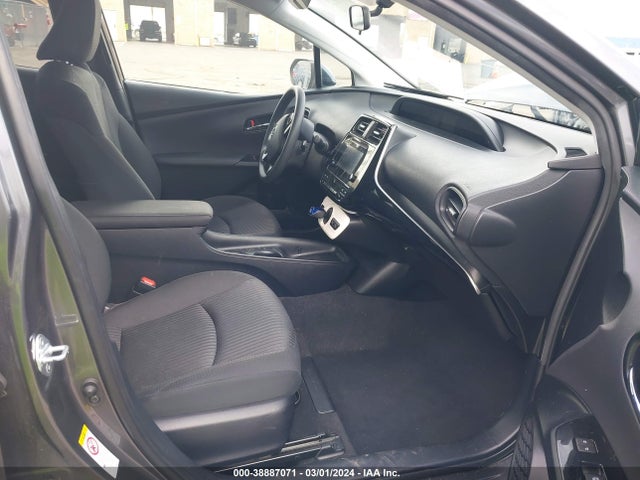 Toyota Prius Two 2016 JTDKBRFU0G3517180 Image 5