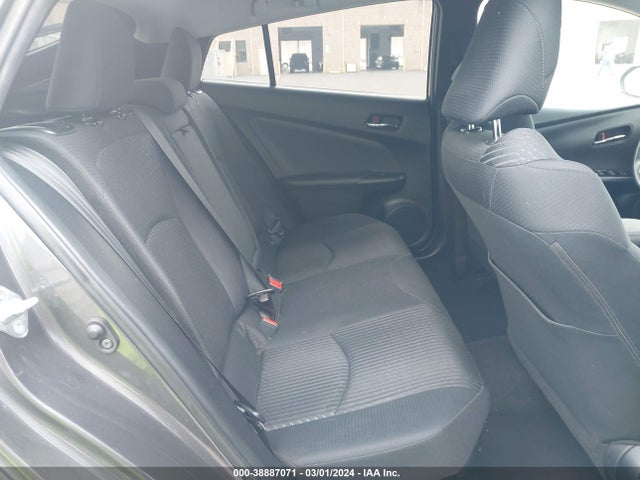 Toyota Prius Two 2016 JTDKBRFU0G3517180 Image 8