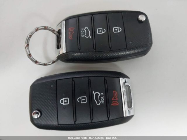 KNDP6CAC7L7688646 KIA SPORTAGE S