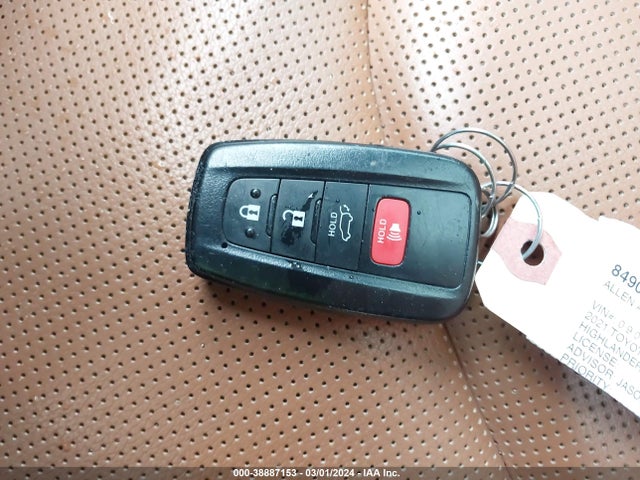 Toyota Highlander Platinum 2021 5TDFZRBH2MS090097 Image 11