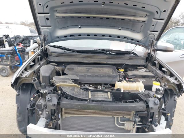 1C4PJMLBXKD319689 Jeep Cherokee Latitude Plus 4x4