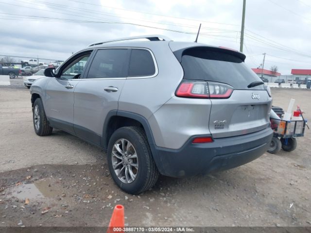 1C4PJMLBXKD319689 Jeep Cherokee Latitude Plus 4x4