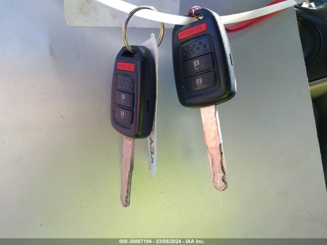 Honda FIT LX 2016 3HGGK5H54GM701039 Image 11