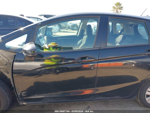 Honda FIT LX 2016 3HGGK5H54GM701039 Image 15
