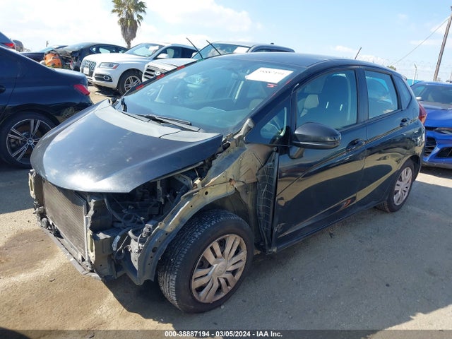 Honda FIT LX 2016 3HGGK5H54GM701039 Image 2