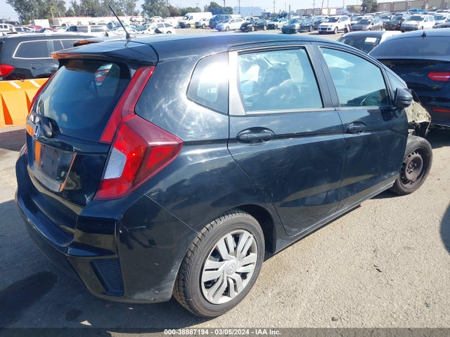Honda FIT LX 2016 3HGGK5H54GM701039 Image 4