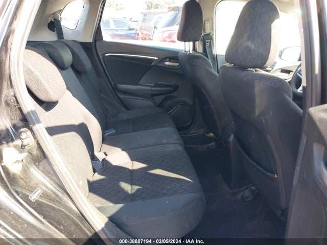 Honda FIT LX 2016 3HGGK5H54GM701039 Image 8