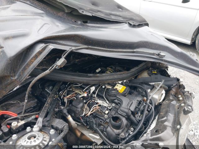 WBA8E1G53HNU13196 BMW 320i