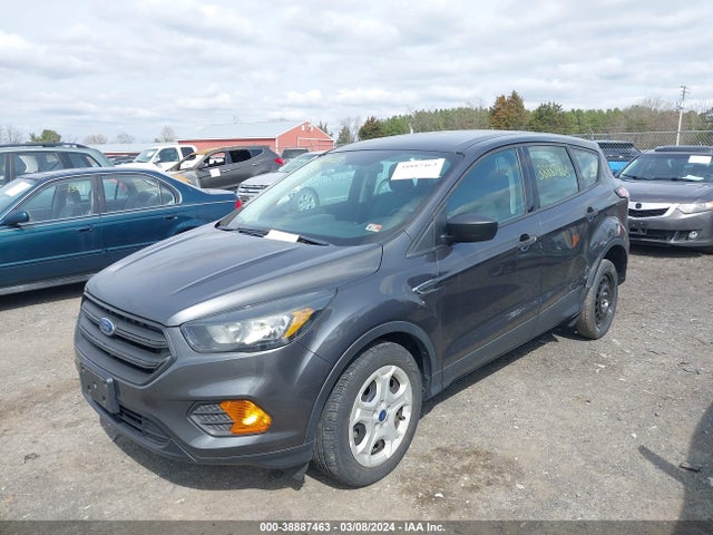 Ford ESCAPE S 2018 1FMCU0F71JUB21194 Image 2