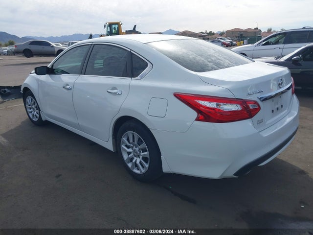 Nissan Altima 2.5 S 2016 1N4AL3AP5GN348887 Image 3