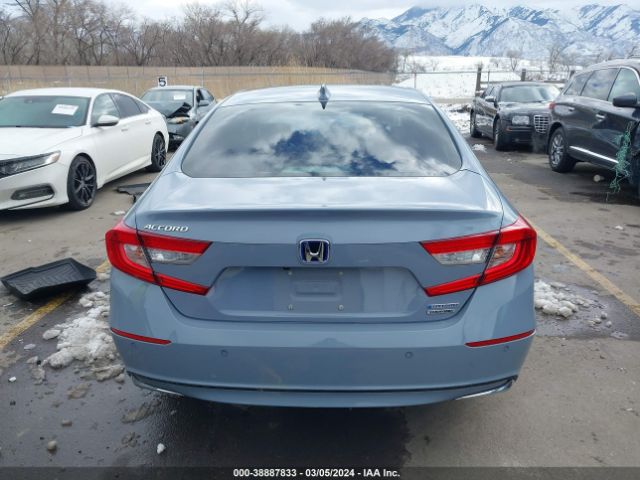 1HGCV3F92NA005709 Honda Accord Hybrid Touring