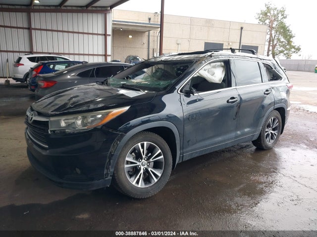 Toyota Highlander Xle V6 2016 5TDJKRFH6GS317420 Image 2