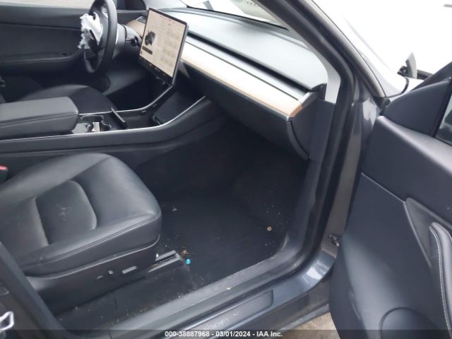 5YJYGDEF1LF005605 Tesla Model Y Long Range Dual Motor All-wheel Drive/performance Dual Motor All-wheel Drive