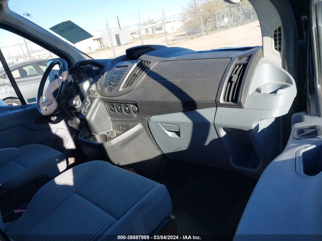 Ford Transit-150 2015 1FTYE1YM7FKA21653 Image 5