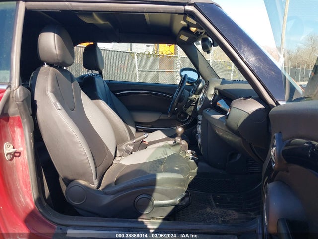 2010 MINI COOPER WMWMR3C57ATZ19748 Photo 4