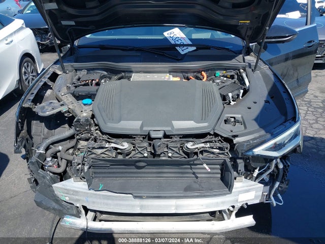 WA1VAAGE5KB022524 Audi E-tron Premium Plus