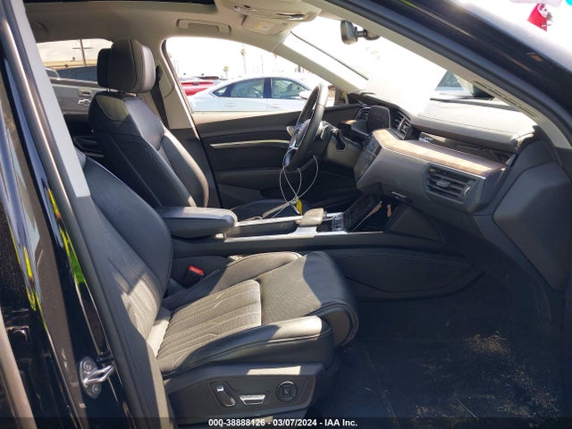 WA1VAAGE5KB022524 Audi E-tron Premium Plus