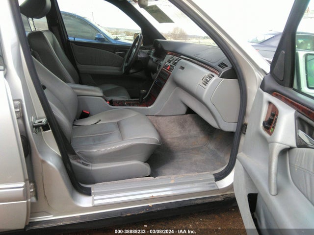 Aukcja sprzedaży 1999 Mercedes-benz E 320 Awd, vin: WDBJH82F9XX013987, numer aukcji: 38888233