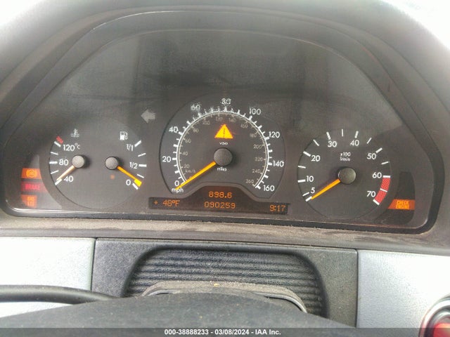 Aukcja sprzedaży 1999 Mercedes-benz E 320 Awd, vin: WDBJH82F9XX013987, numer aukcji: 38888233