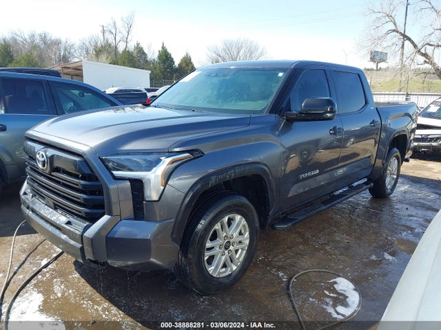 Toyota Tundra Sr5 2024 5TFLA5DB2RX135035 Image 2