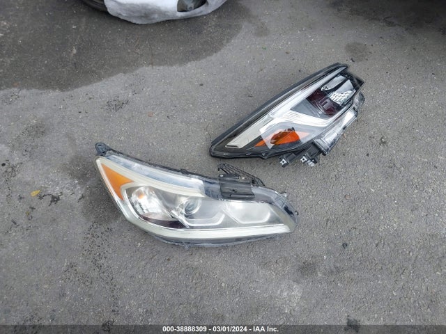 Chevrolet TRAX LS 2019 3GNCJKSB1KL236240 Image 12