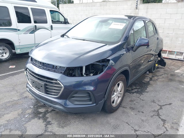 Chevrolet TRAX LS 2019 3GNCJKSB1KL236240 Image 2