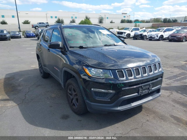 2018 3C4NJDAB8JT180021 main image