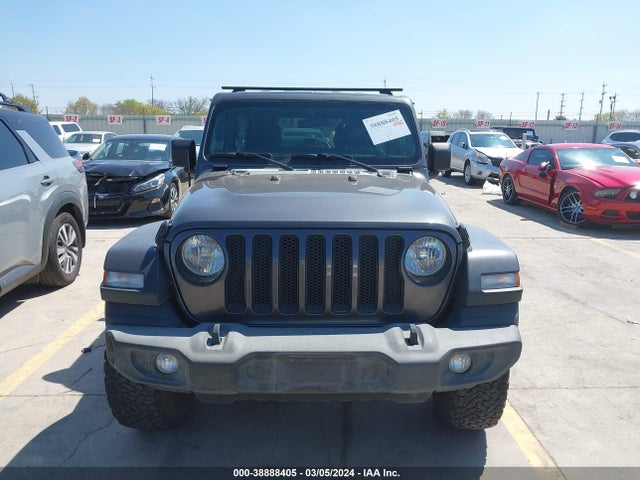 1C4HJXDG2KW635835 Jeep Wrangler Unlimited Sport Altitude 4x4
