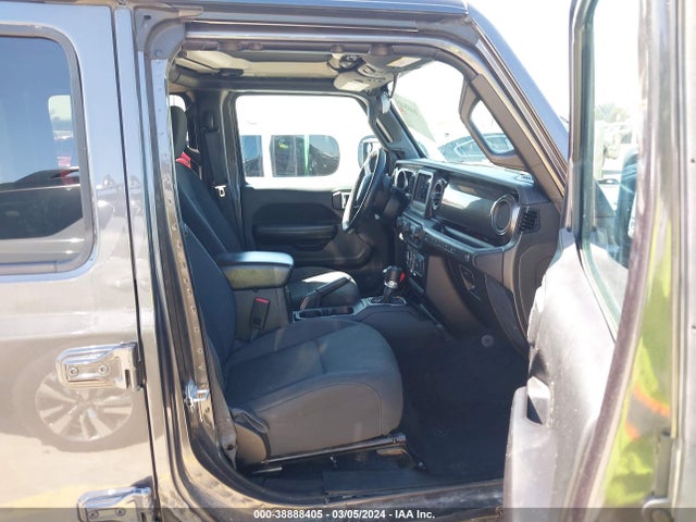 1C4HJXDG2KW635835 Jeep Wrangler Unlimited Sport Altitude 4x4