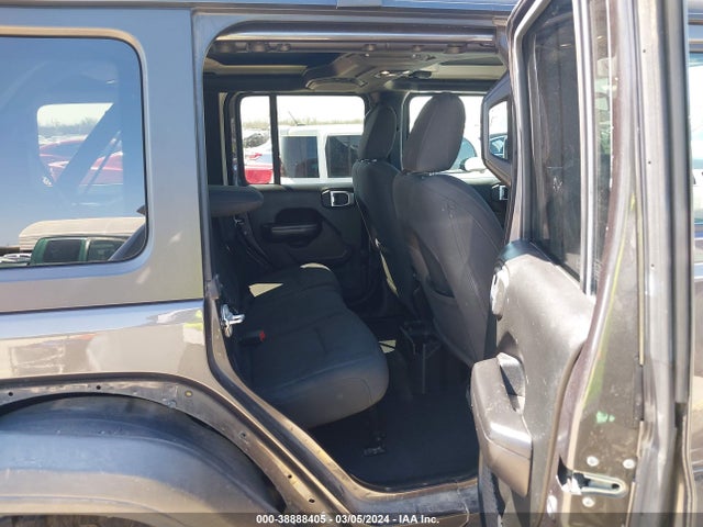 1C4HJXDG2KW635835 Jeep Wrangler Unlimited Sport Altitude 4x4