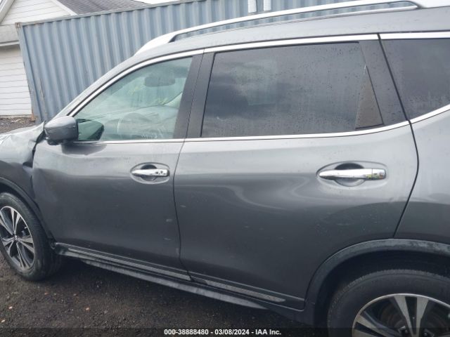 JN8AT2MT7JW456625 Nissan Rogue Sl
