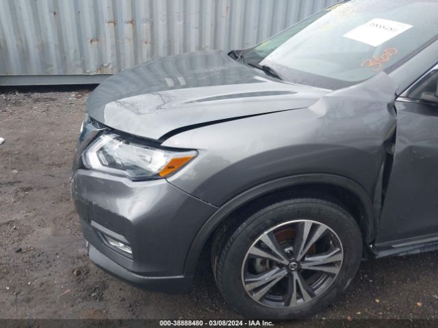 JN8AT2MT7JW456625 Nissan Rogue Sl