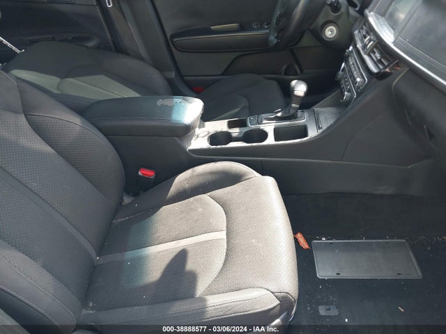 KIA Optima Lx 2018 5XXGT4L38JG217864 Image 5