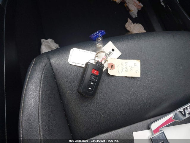 Toyota Rav4 Limited 2015 JTMDFREV5FD115641 Image 11