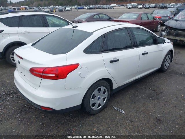 Ford FOCUS S 2018 1FADP3E23JL270774 Image 4