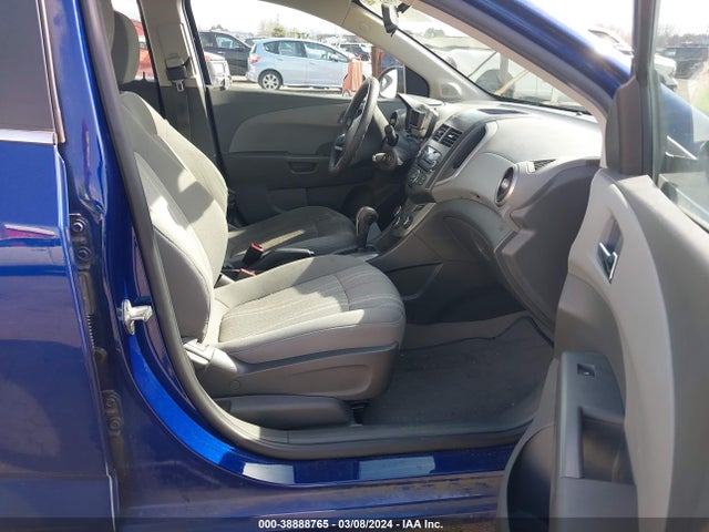 Chevrolet Sonic 2014 1G1JC6SH5E4221183 Image 17